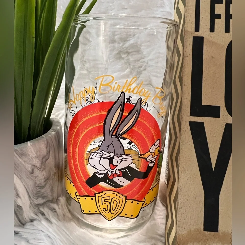 Vintage Warner Bros. Looney Tunes Happy Birthday Bugs Bunny Drinking Glass 1990